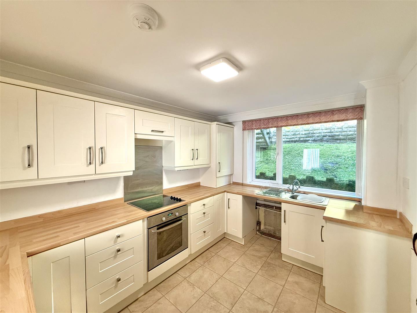 Glan Yr Afon Court, Sketty, Swansea, SA2 9JB